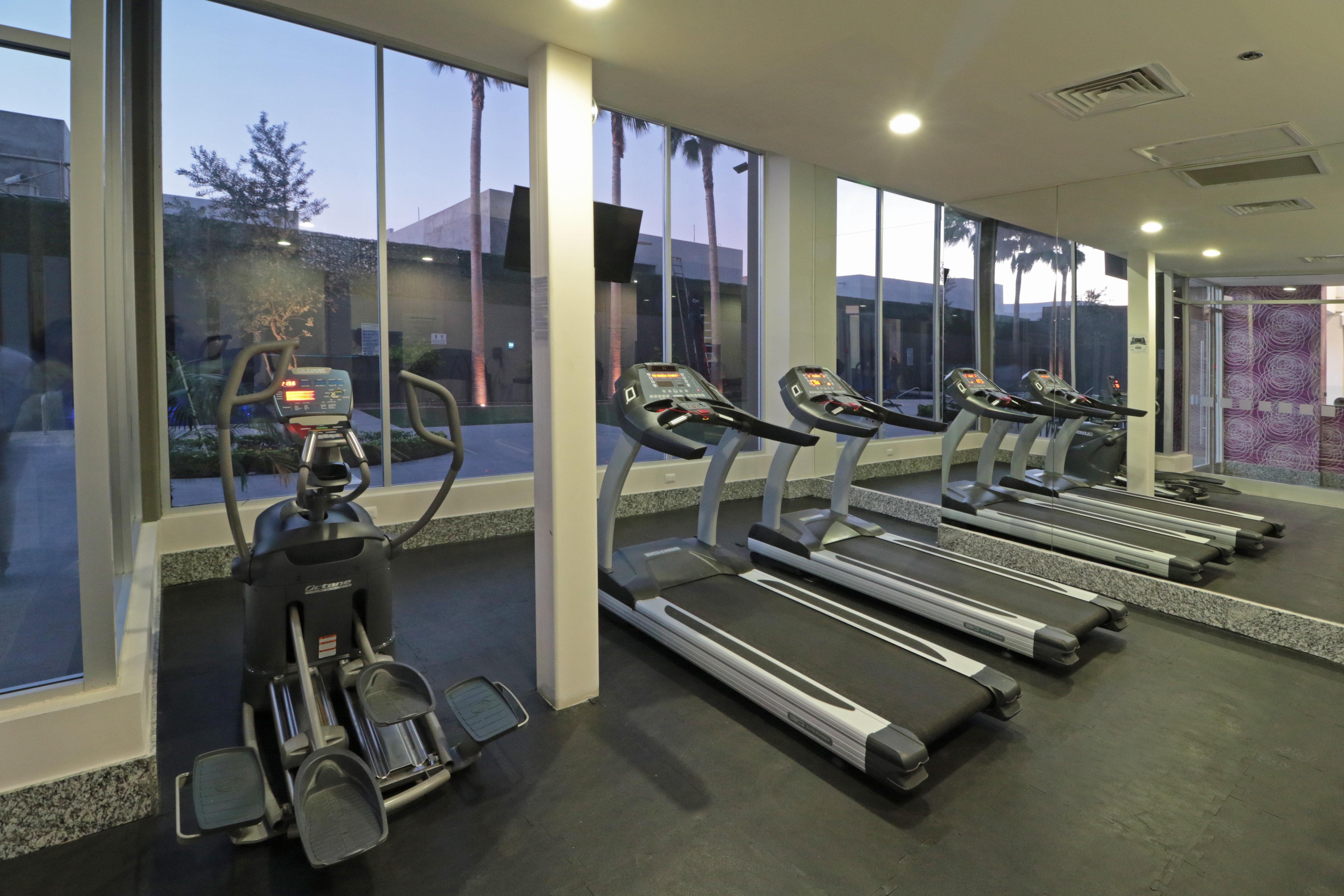 Holiday Inn Express Hotel & Suites Hermosillo By Ihg Exterior foto